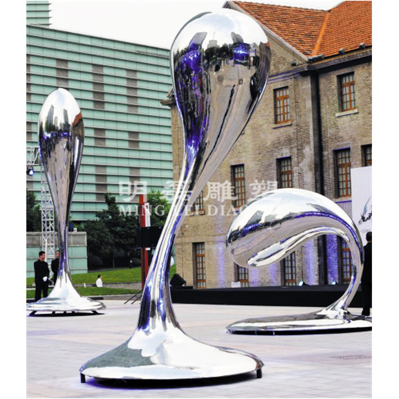 不锈钢雕塑《雨滴》